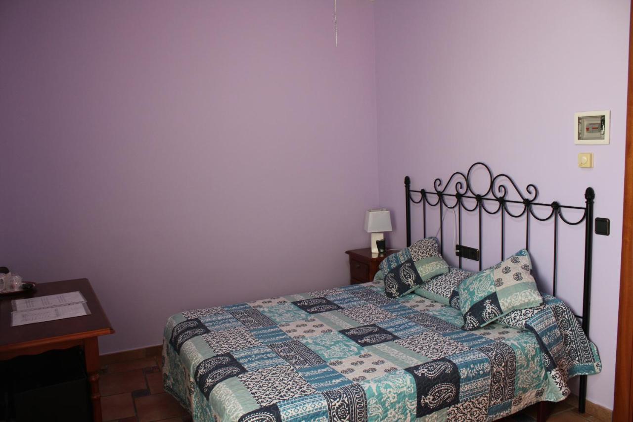 Hostal La Savina Cervera  Eksteriør bilde